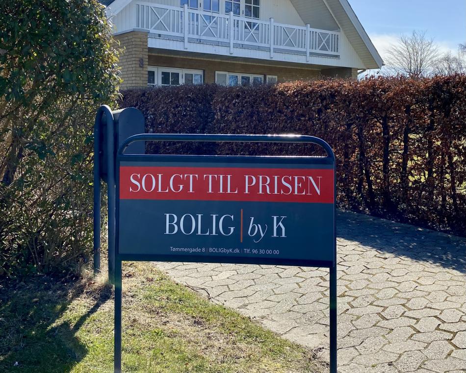 Bodil og Ole Munksgaard - s&aelig;lgere af M&aring;gevej 8, Lang&oslash;